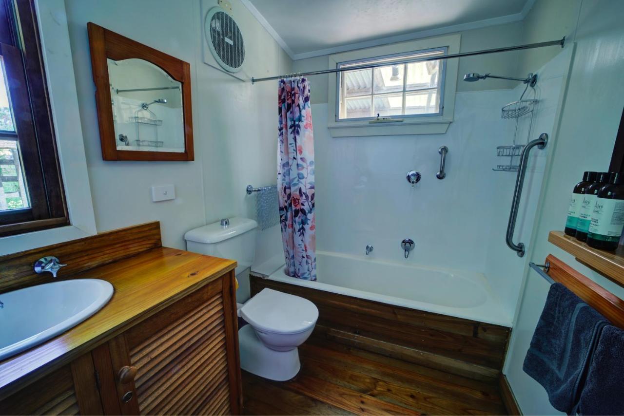 Cherry Plum Cottages พอร์ตแฟรี ภายนอก รูปภาพ